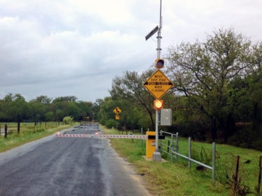 High Sierra Electronics (HSE) road weather monitoring